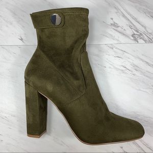 Steve Madden velvet army green boots